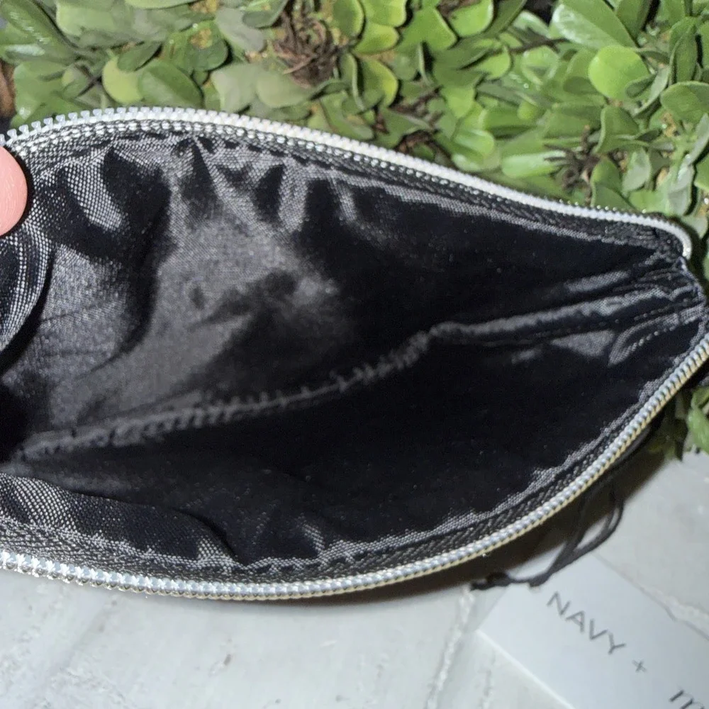 Navy + Moss Black Quilted Faux Leather Cosmetic Bag With Gold-tone‎ Bar 7